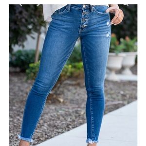 KanCan
Presley Mid Rise Button Fly Skinny